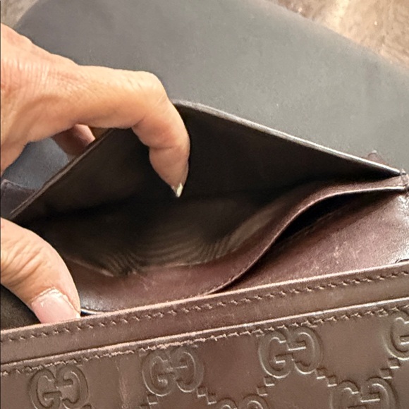 Gucci Women's Taupe Embossed Wallet - Picture 7 of 9